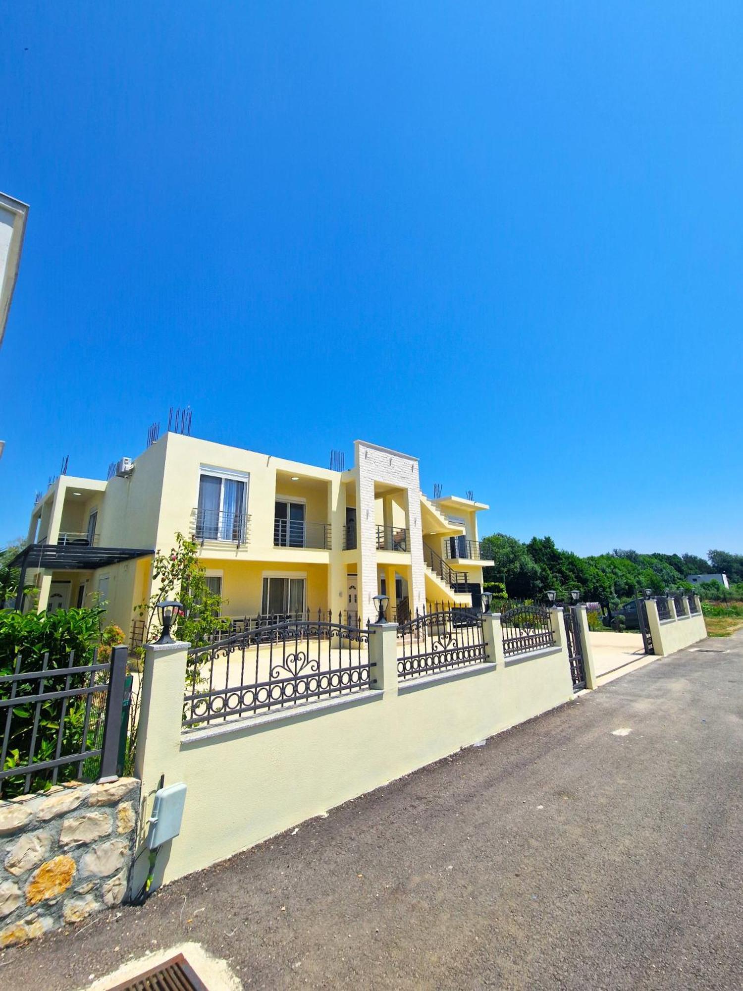 אולסינץ' Ivana Apartments מראה חיצוני תמונה