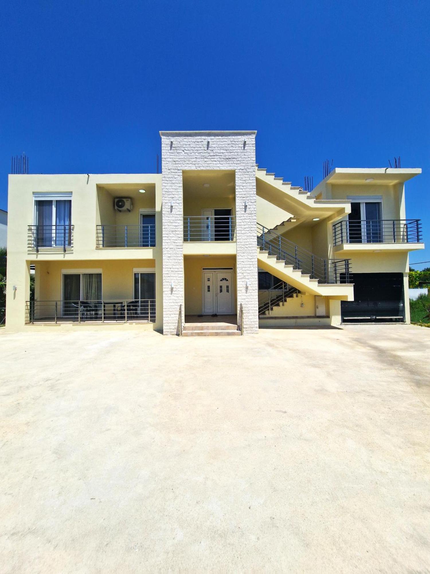 אולסינץ' Ivana Apartments מראה חיצוני תמונה