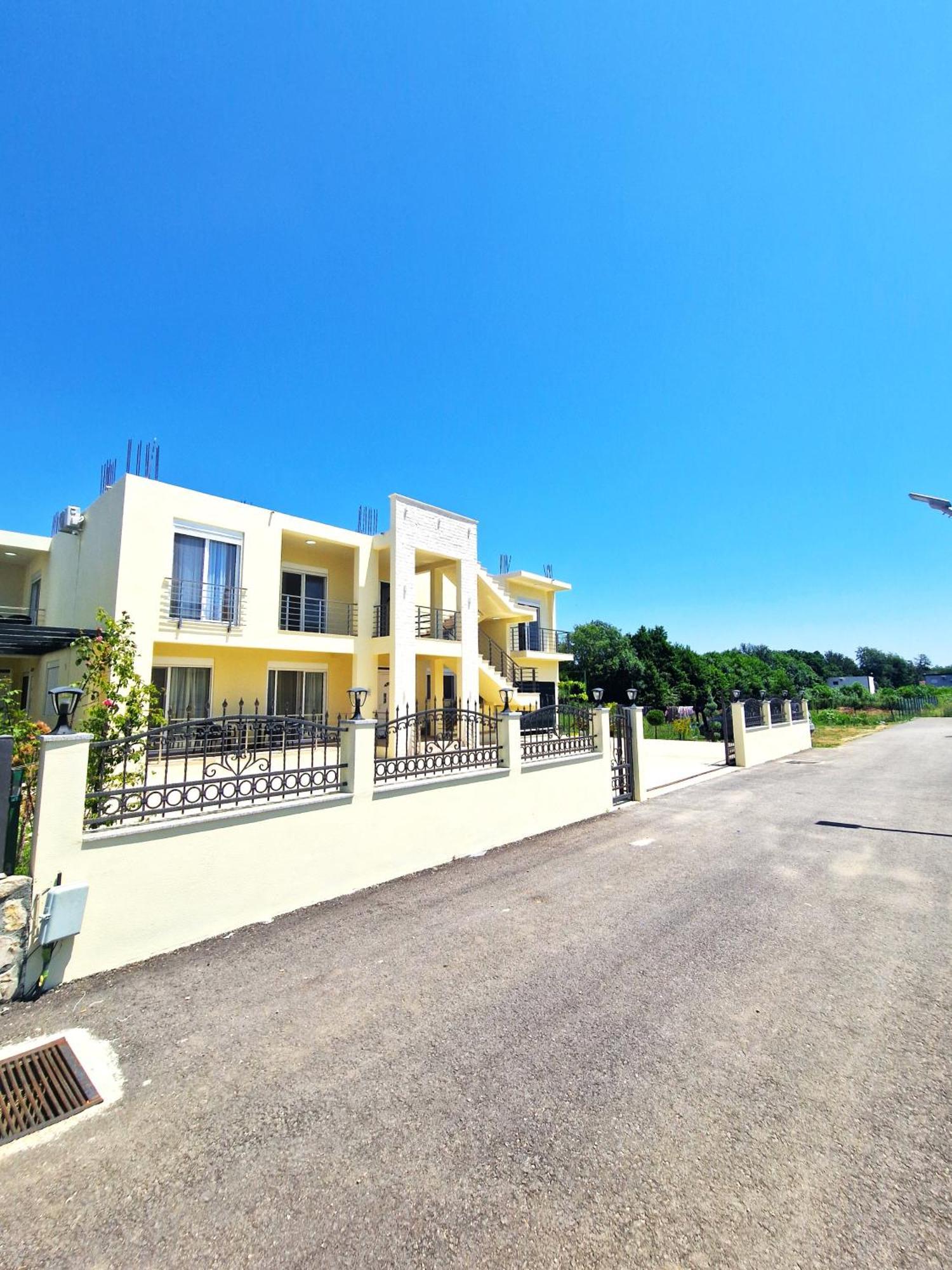 אולסינץ' Ivana Apartments מראה חיצוני תמונה